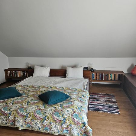 Apartamento Kerpji Ulmale Exterior foto